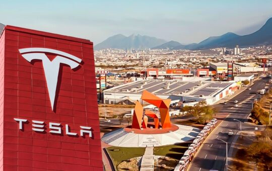 Samuel García anuncia una inversión récord de 15 billones de dólares de Tesla